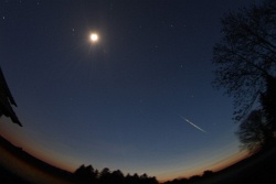 meteor2011fk015vs