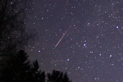 meteor-2015-lyrid-003-vs