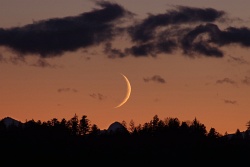 mondsichel 20251024 vs