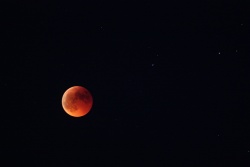 2012mondfinsternis07vs