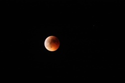 2012mondfinsternis09vs