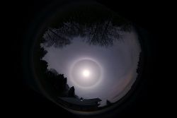 22 grad mondhalo 20191216 vs