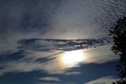hole-punch-cloud-017-vs
