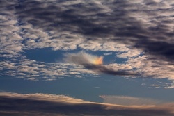 hole-punch-cloud-021-vs