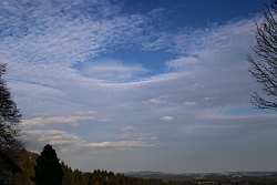 hole-punch-cloud-022-vs